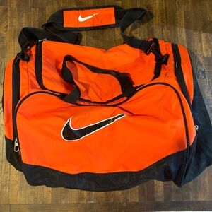 Large Nike duffle bag